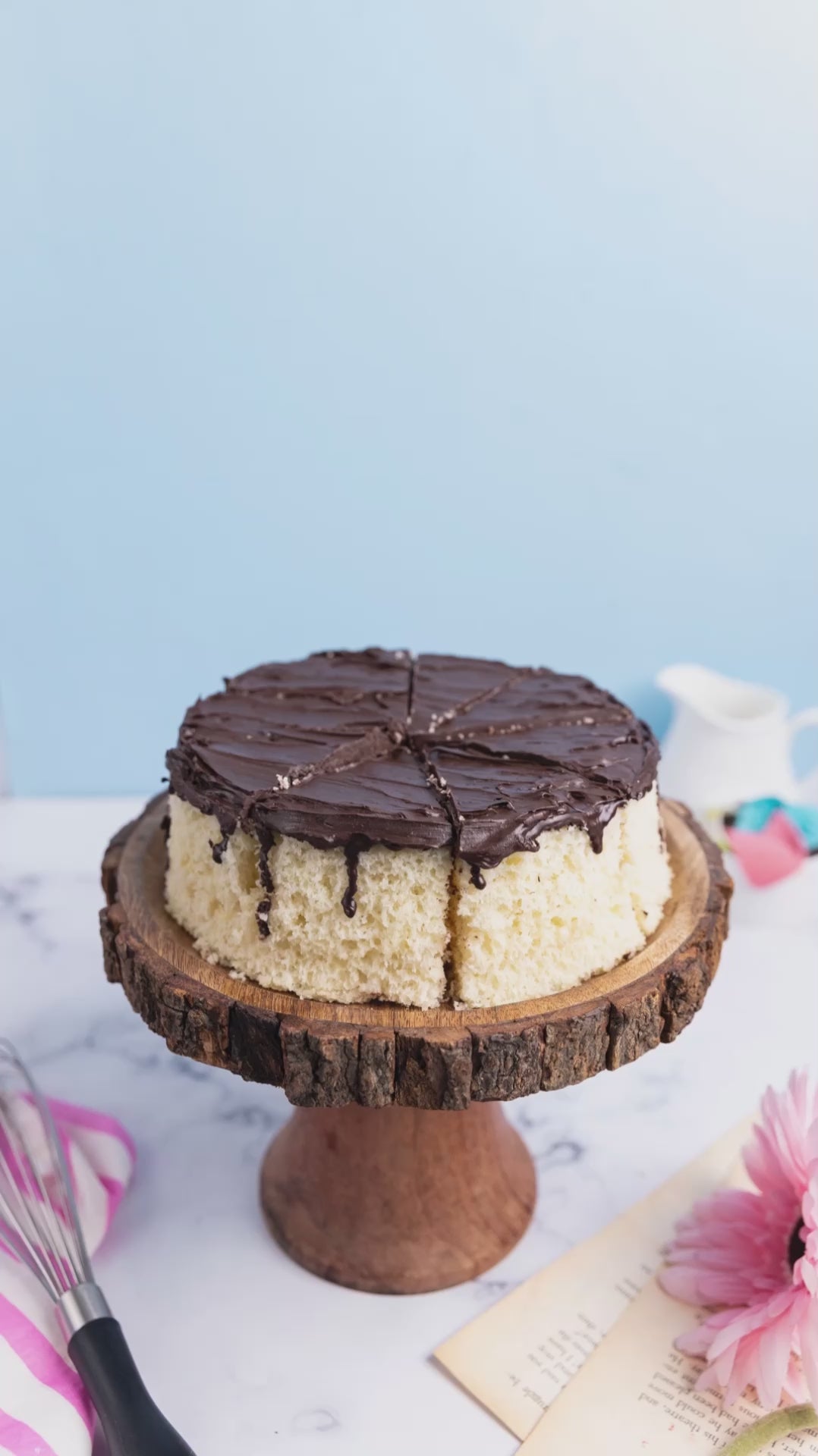 Watercolor and Gold Leaf Cake DIY Kit - Sprinkle Bakes | Gold leaf cakes,  Cake decorating tutorials, Diy cake